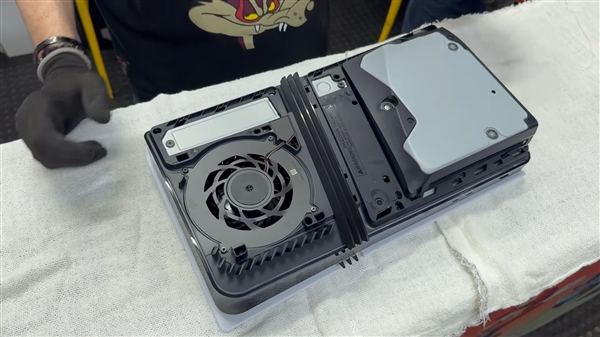 ：GPU规模飙升！内存增加2GB DDR5PP电子(中国)网站PS5 Pro偷跑拆解(图1)